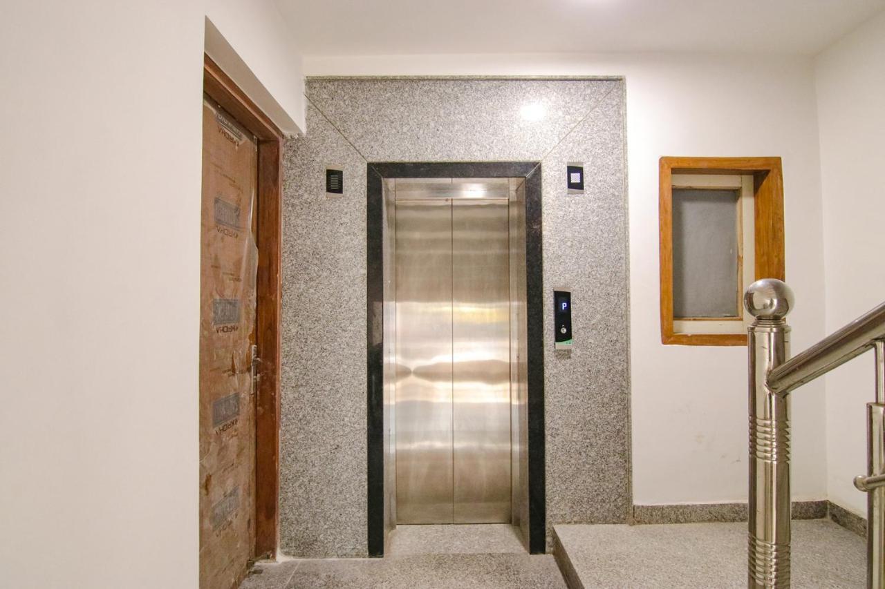 Fabhotel La Serene Bnb- Ashok Vihar Nova Deli Exterior foto